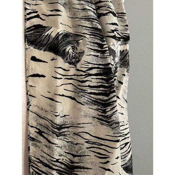 Animal Print Sheer Scarf - Picture 11 of 11